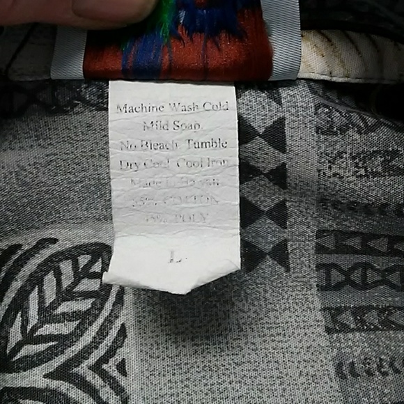 C T Hawaiian Fashion's Aloha Shirt - Picture 6 of 6